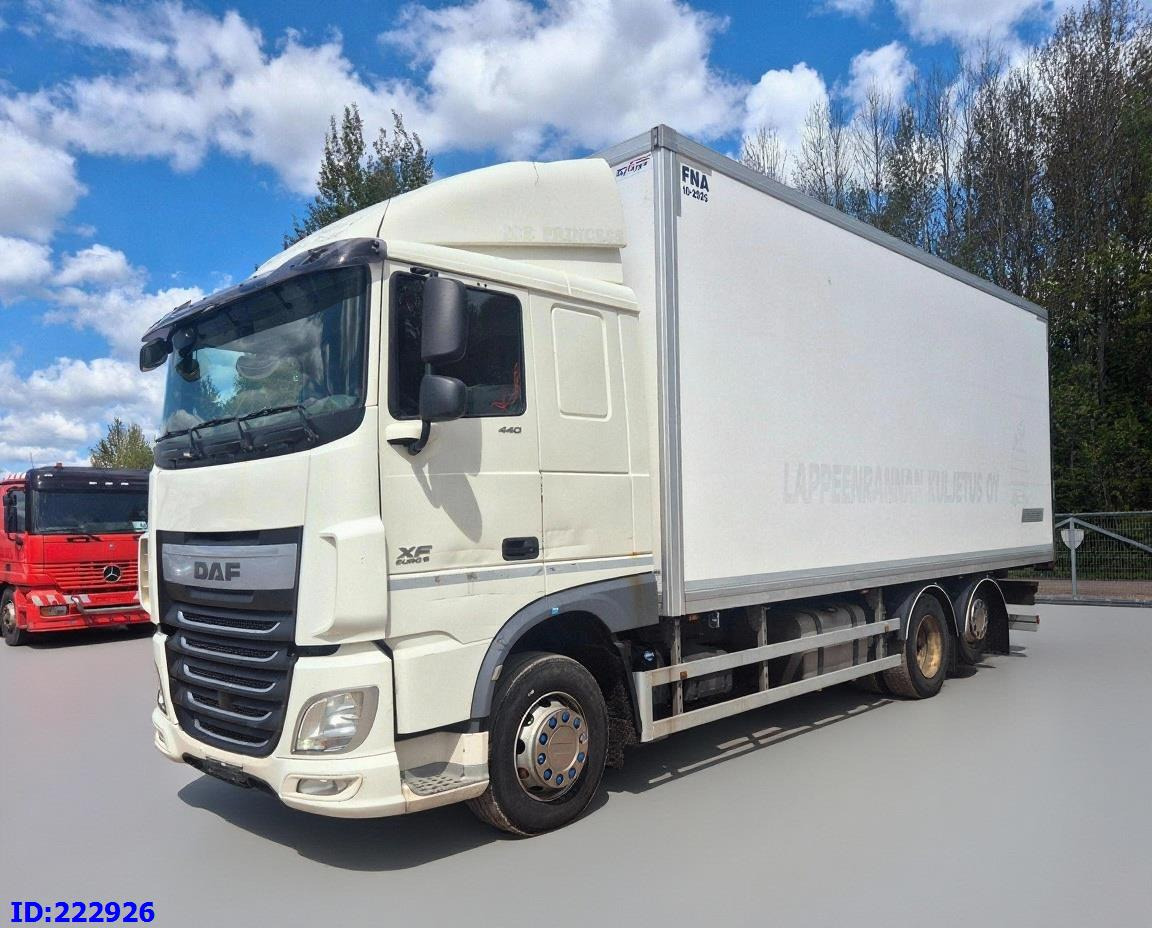 DAF XF 106 440 FAR 6x2 Euro6 - Isothermal truck: picture 1 DAF XF 106 440 FAR 6x2 Euro6 - Isothermal truck: picture 1