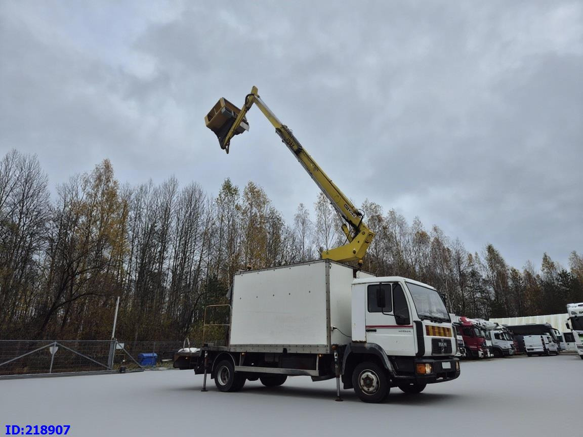 MAN LE 220C + Sky King 179TV - Truck mounted aerial platform, Utility/ Special vehicle: picture 1 MAN LE 220C + Sky King 179TV - Truck mounted aerial platform, Utility/ Special vehicle: picture 1