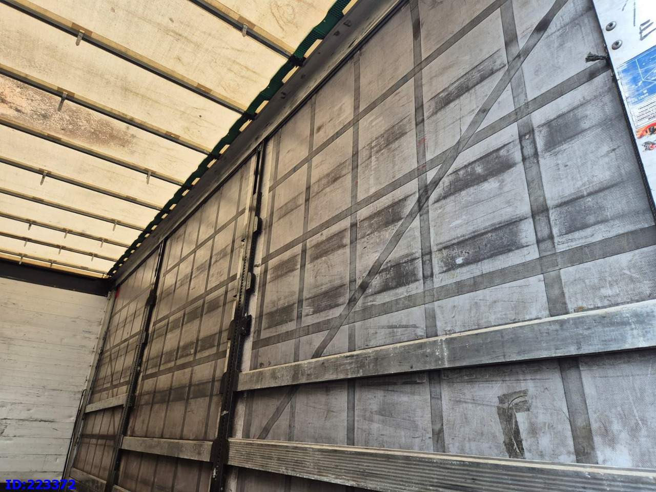 Curtainsider truck MERCEDES-BENZ Actros 2542 6x2 Euro6 + Wielton trailer: picture 8 Curtainsider truck MERCEDES-BENZ Actros 2542 6x2 Euro6 + Wielton trailer: picture 8