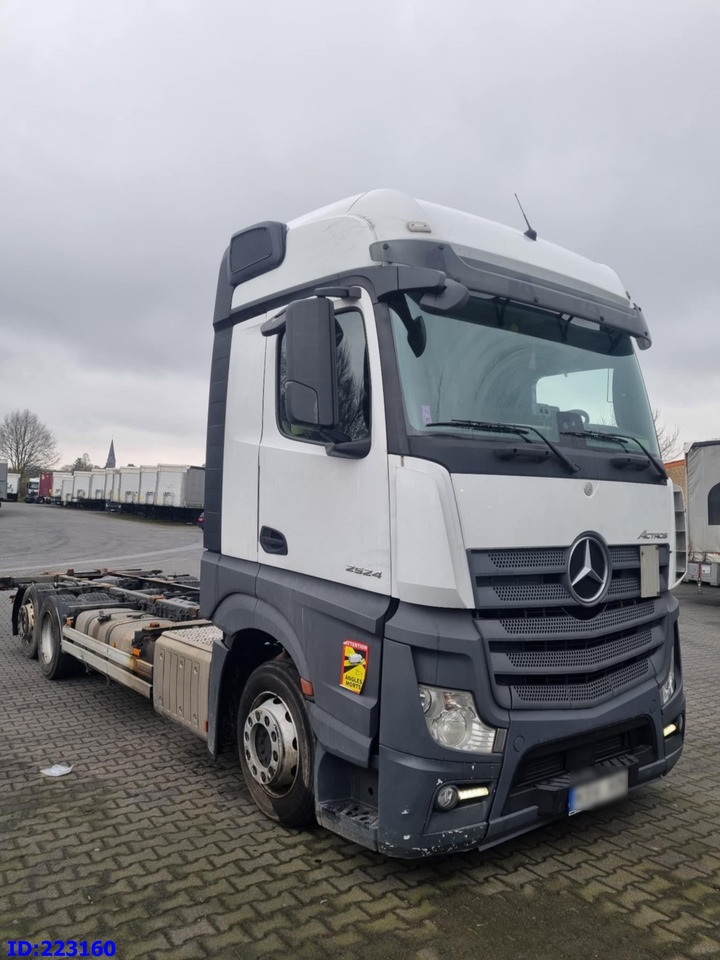 MERCEDES-BENZ Actros 2542 BDF Euro6 - Cab chassis truck: picture 2 MERCEDES-BENZ Actros 2542 BDF Euro6 - Cab chassis truck: picture 2