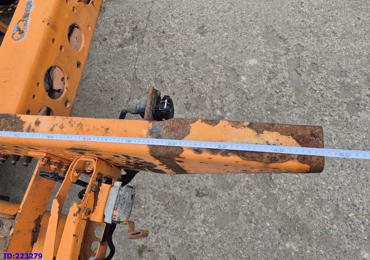 Cab chassis truck MERCEDES-BENZ Actros 3563  8×4 ( Steering axle): picture 9