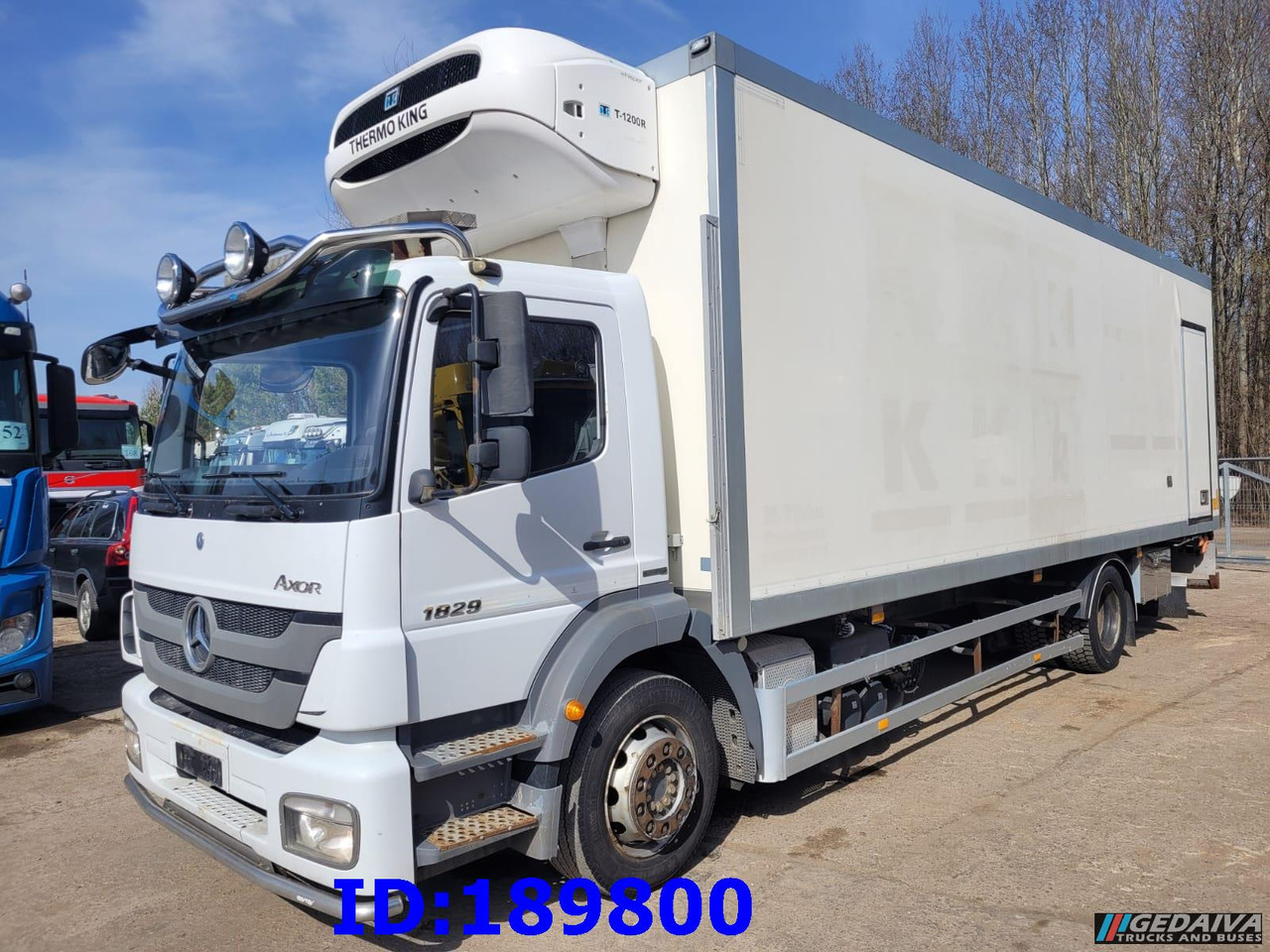 MERCEDES-BENZ Axor 1829 Euro5 Manual + Tail lift - Refrigerator truck: picture 1 MERCEDES-BENZ Axor 1829 Euro5 Manual + Tail lift - Refrigerator truck: picture 1