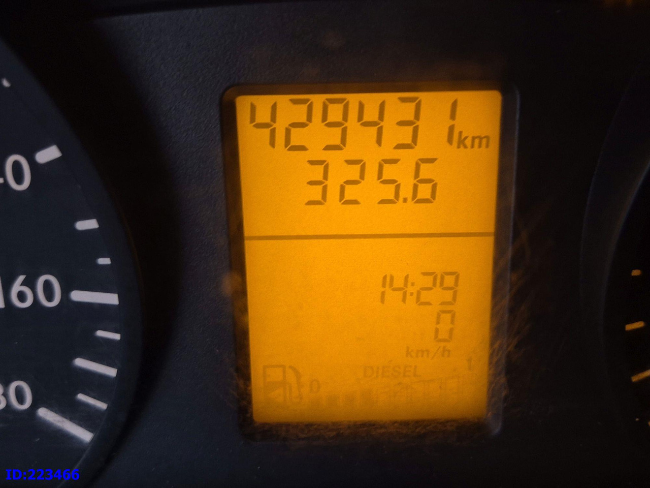 Coach MERCEDES-BENZ Sprinter 515 VIP 24 places XXL: picture 13