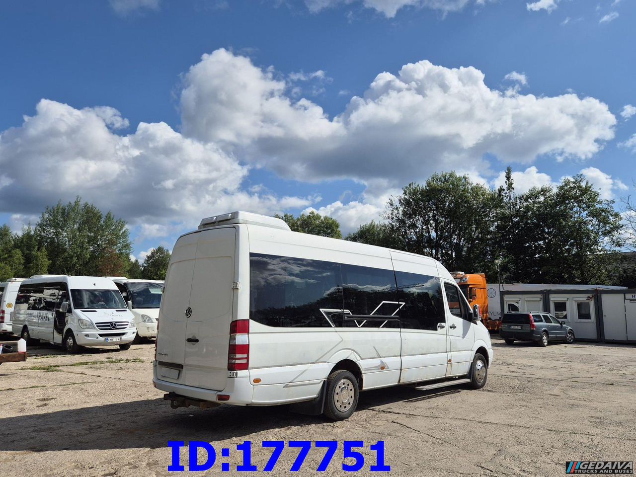 MERCEDES-BENZ Sprinter 518 - VIP - 17-seater - Coach: picture 4 MERCEDES-BENZ Sprinter 518 - VIP - 17-seater - Coach: picture 4