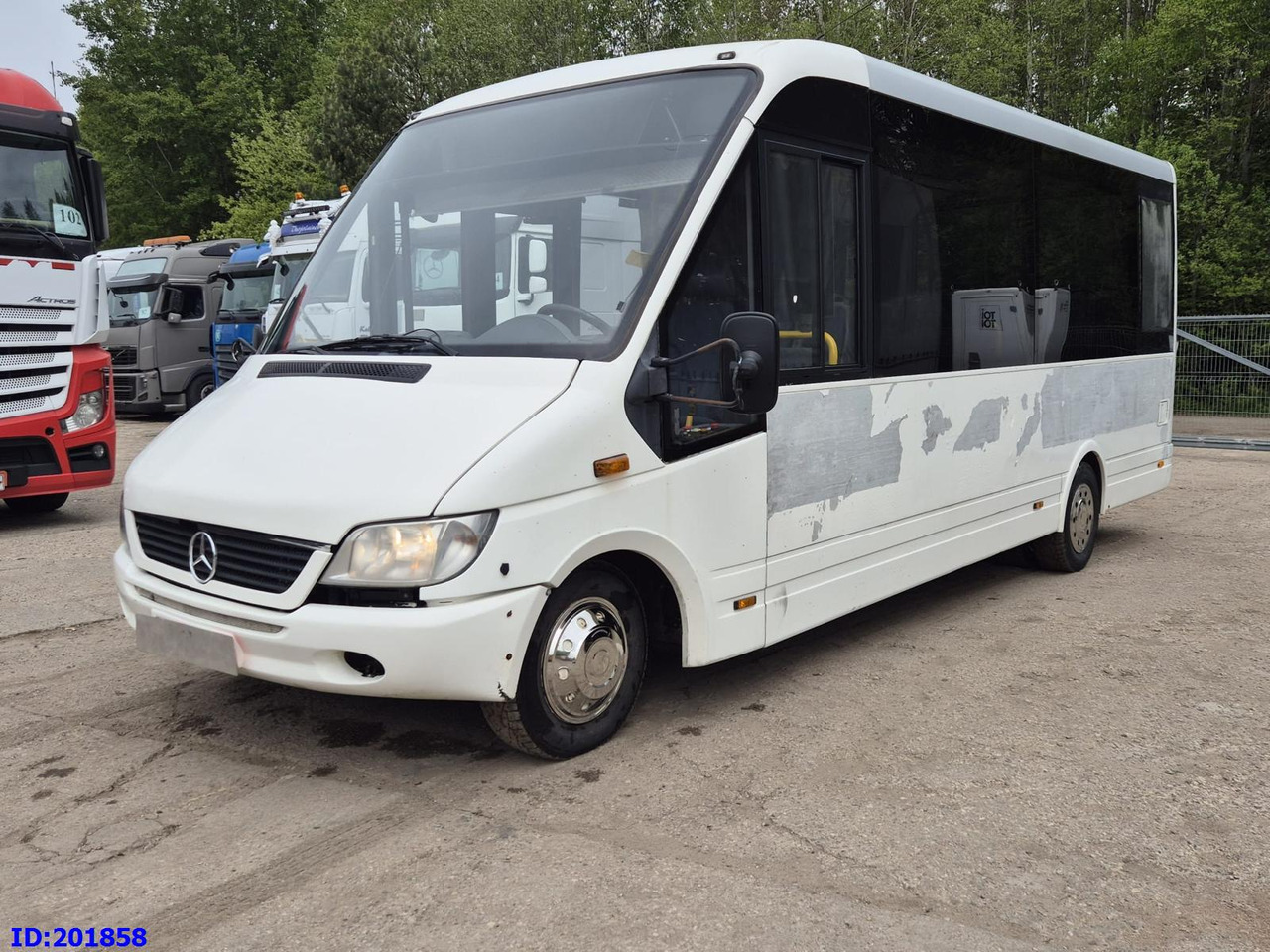MERCEDES-BENZ Sprinter 616 - 27 Place - City bus: picture 4 MERCEDES-BENZ Sprinter 616 - 27 Place - City bus: picture 4