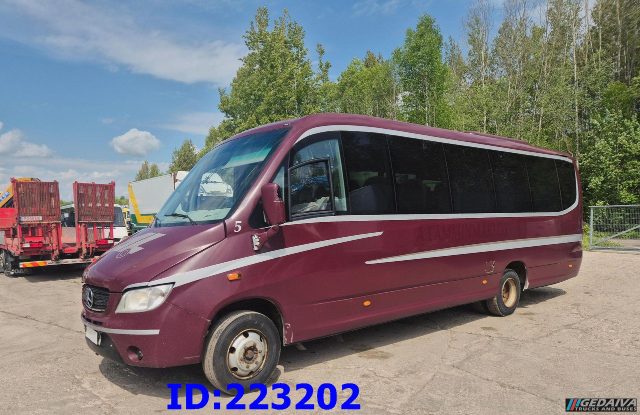 MERCEDES-BENZ Sunrider 818D Vario 33 - Seater - Coach: picture 1 MERCEDES-BENZ Sunrider 818D Vario 33 - Seater - Coach: picture 1