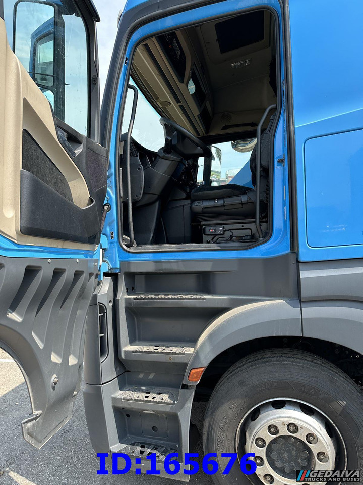 Tractor unit MERCEDES-BENZ Actros 1843 Euro6 - Engine damage: picture 10