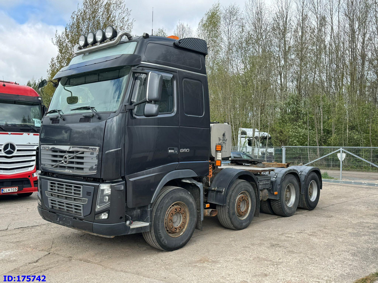 VOLVO FH16 660HP 8x4 - Tractor unit: picture 1 VOLVO FH16 660HP 8x4 - Tractor unit: picture 1