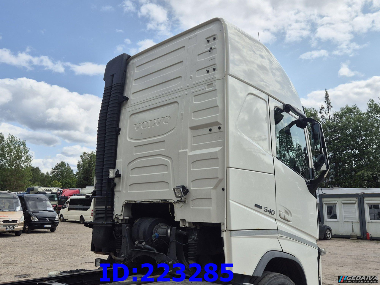 VOLVO FH13 540HP 6x2 (10 tyre) Euro6 - Cab chassis truck: picture 5 VOLVO FH13 540HP 6x2 (10 tyre) Euro6 - Cab chassis truck: picture 5