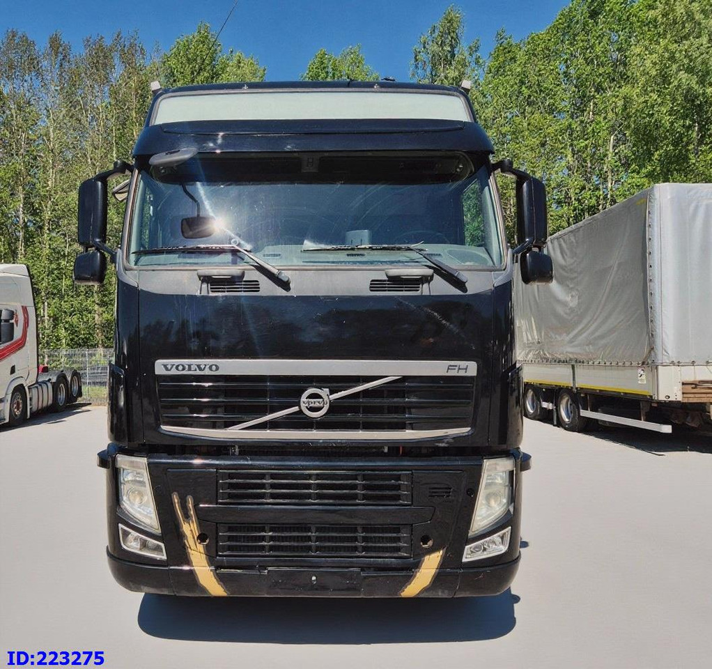 VOLVO FH13 540HP 8X4 (Steering axle) RETARDER - Cab chassis truck: picture 2 VOLVO FH13 540HP 8X4 (Steering axle) RETARDER - Cab chassis truck: picture 2