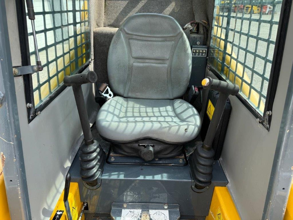 Gehl SL1640E (4027) - Skid steer loader: picture 3 Gehl SL1640E (4027) - Skid steer loader: picture 3