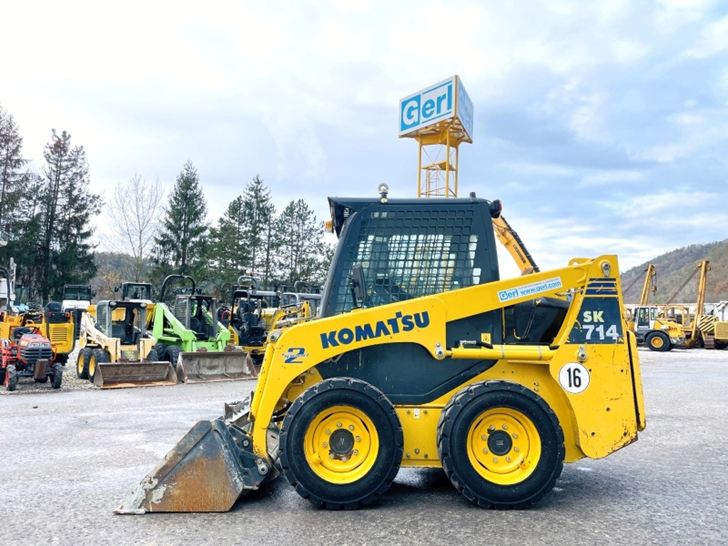 Komatsu SK714 (3906) - Skid steer loader: picture 1 Komatsu SK714 (3906) - Skid steer loader: picture 1
