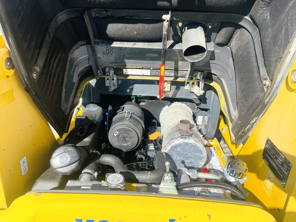 Skid steer loader Komatsu SK714 (4077): picture 8 Skid steer loader Komatsu SK714 (4077): picture 8