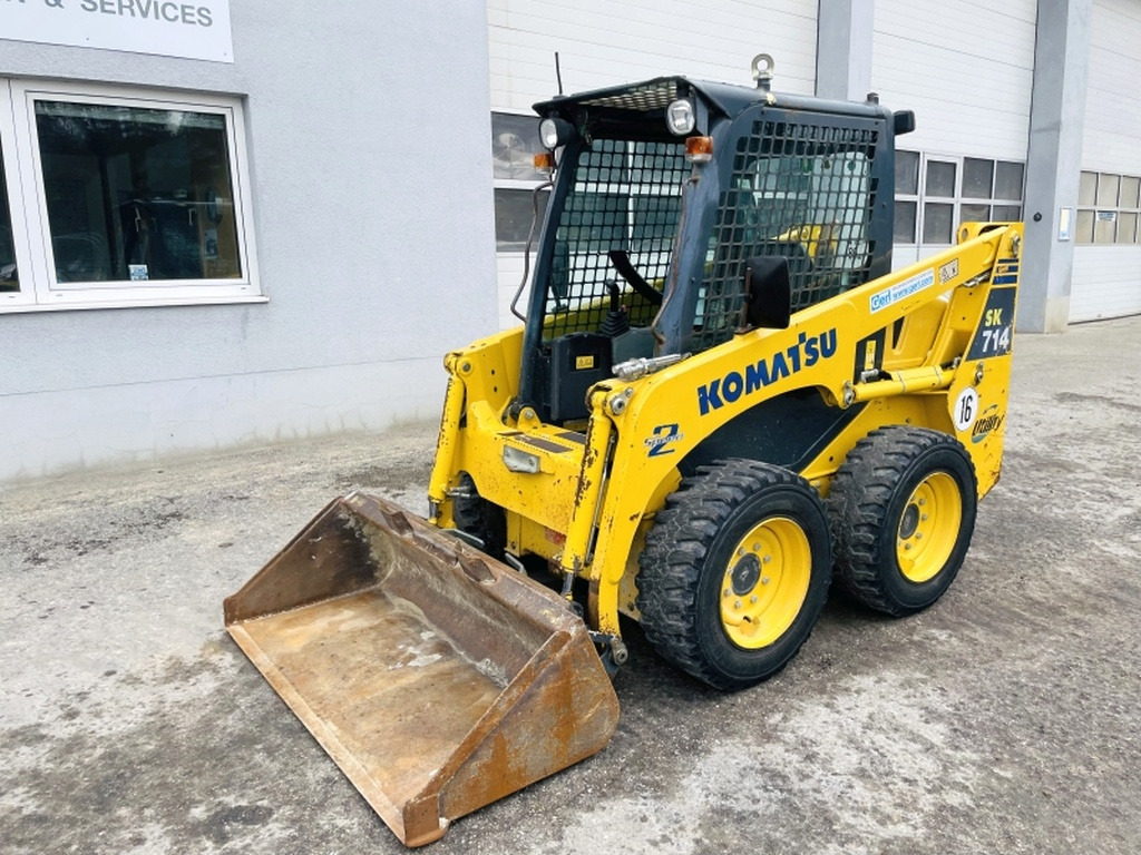 Komatsu SK714-5 (3947) - Skid steer loader: picture 4 Komatsu SK714-5 (3947) - Skid steer loader: picture 4