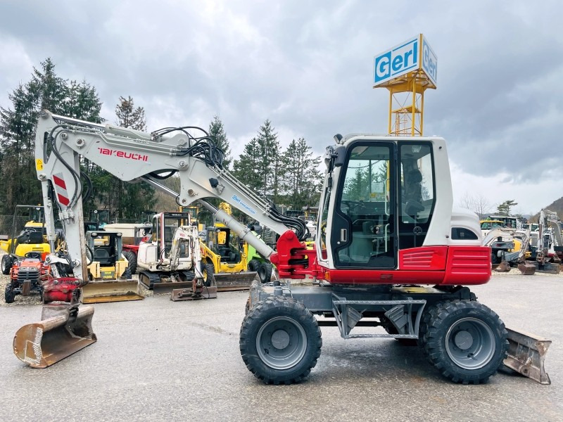 Takeuchi TB295W (3724) - Wheel excavator: picture 1 Takeuchi TB295W (3724) - Wheel excavator: picture 1