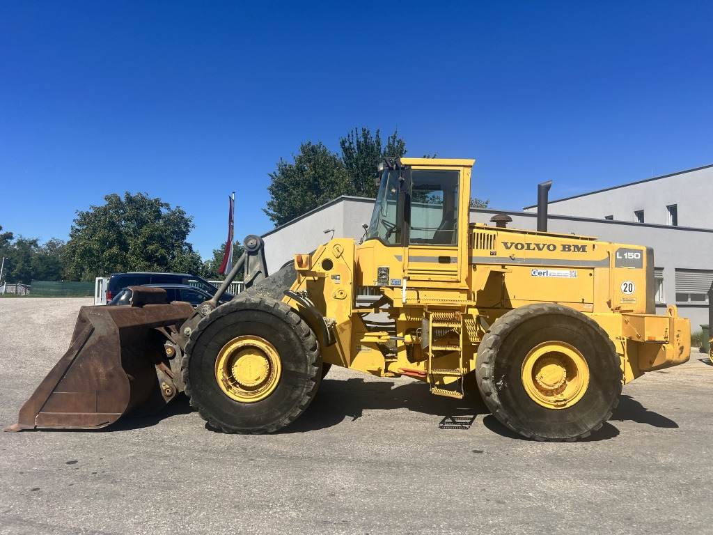 Volvo L 150 (111676) - Wheel loader: picture 1 Volvo L 150 (111676) - Wheel loader: picture 1