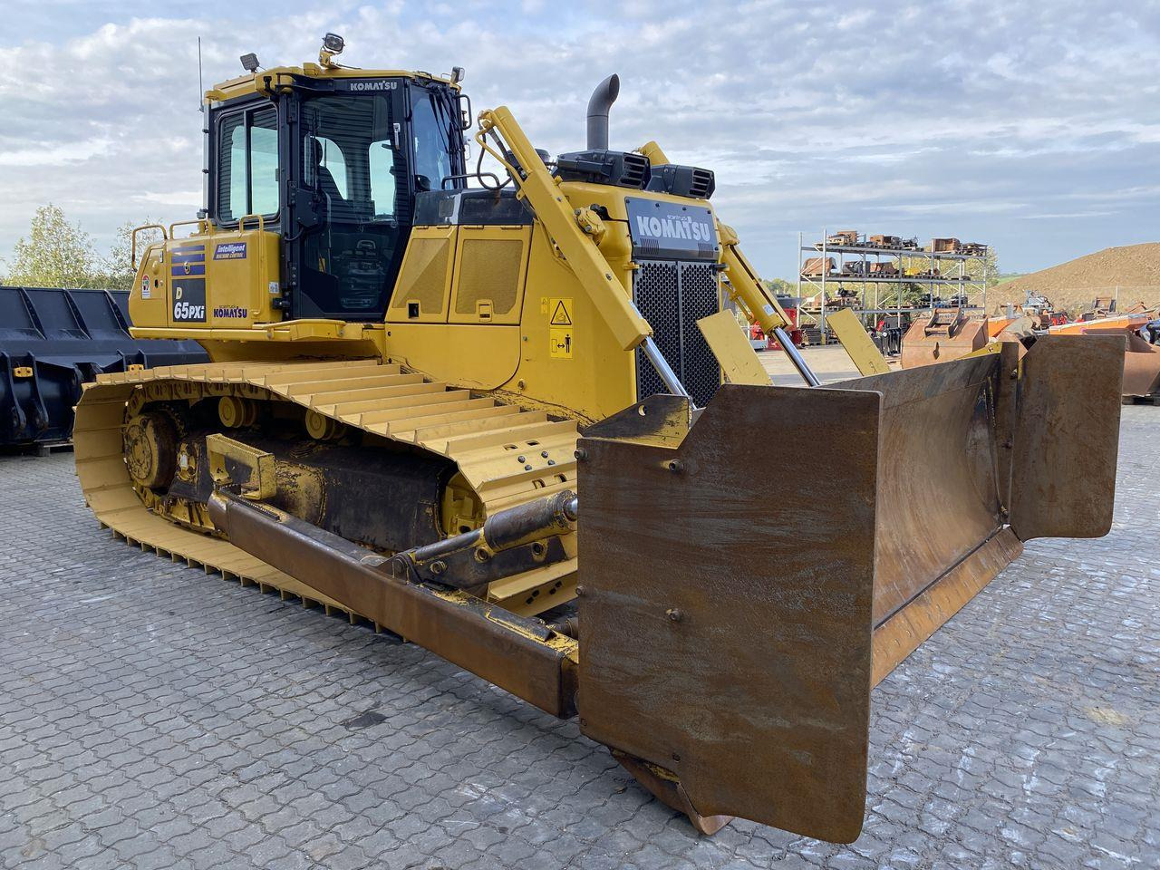 Komatsu D65PXI-18EO - Bulldozer: picture 5 Komatsu D65PXI-18EO - Bulldozer: picture 5