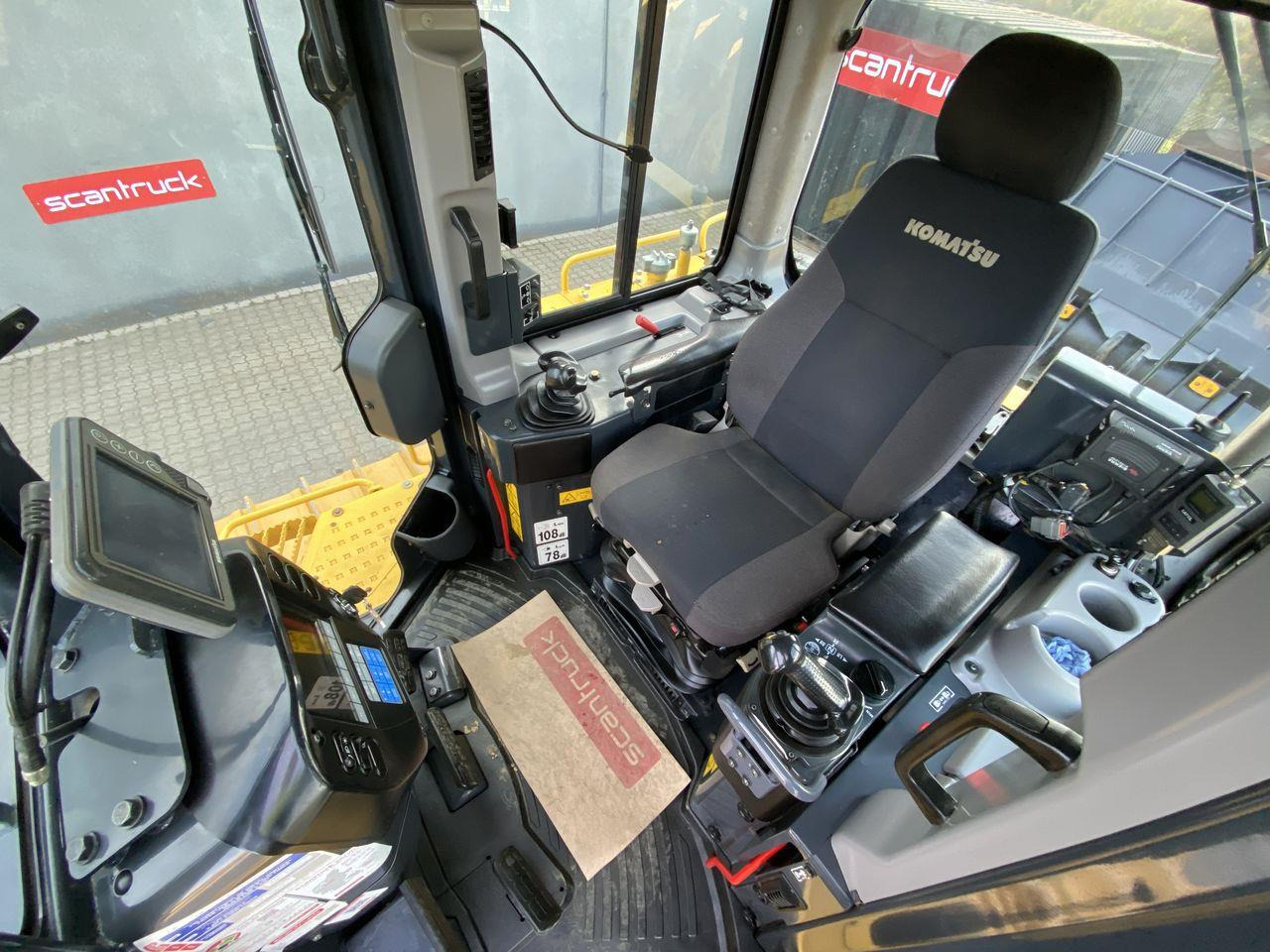 Komatsu D65PXI-18EO - Bulldozer: picture 3 Komatsu D65PXI-18EO - Bulldozer: picture 3