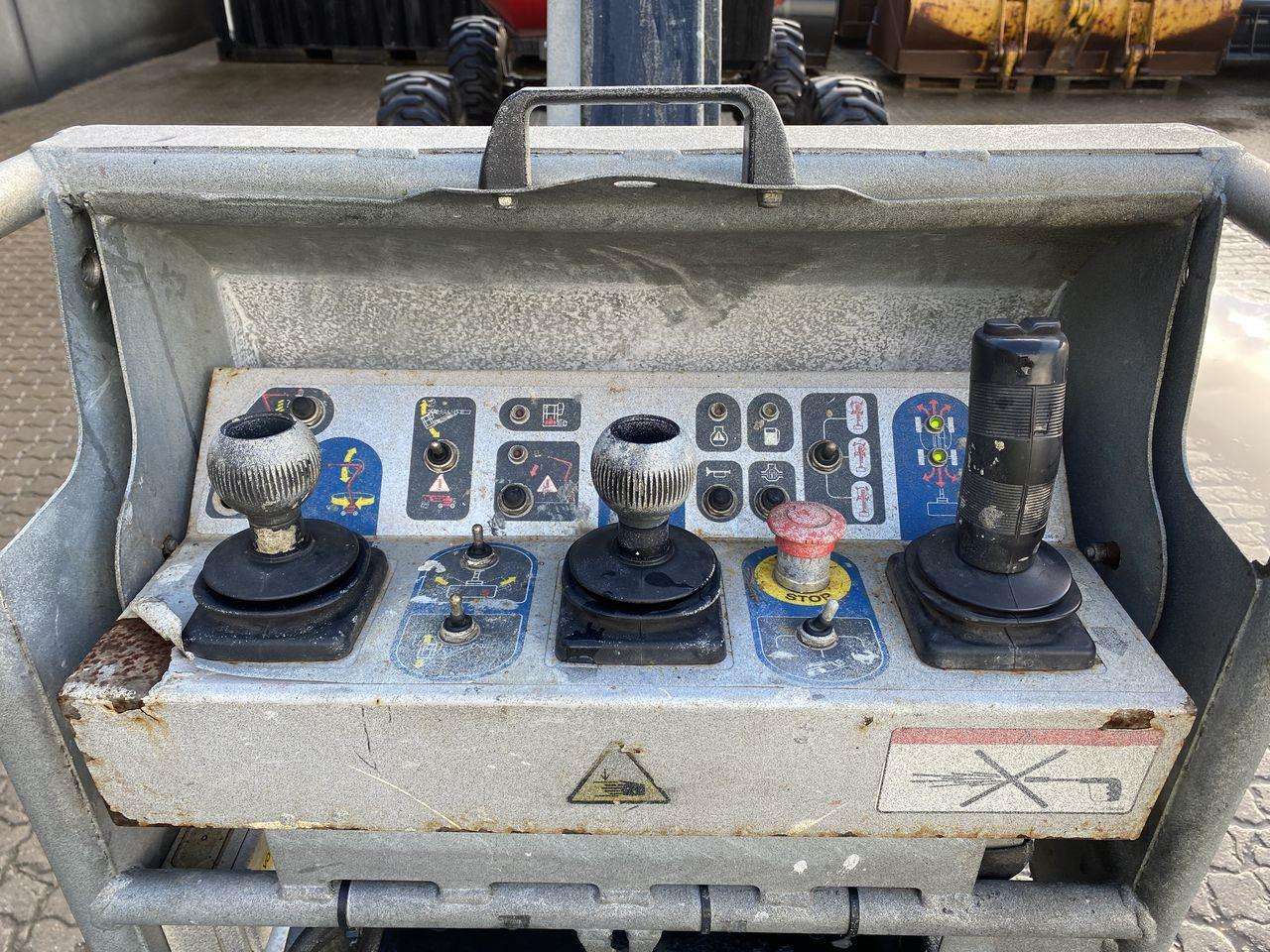 Manitou 180ATJ 2 RC - Articulated boom: picture 3 Manitou 180ATJ 2 RC - Articulated boom: picture 3