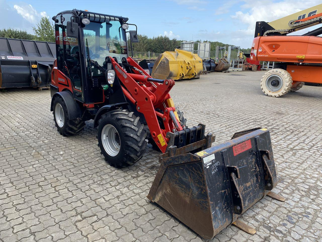 Manitou MLA 5-50H-Z CAB - Compact loader: picture 5 Manitou MLA 5-50H-Z CAB - Compact loader: picture 5