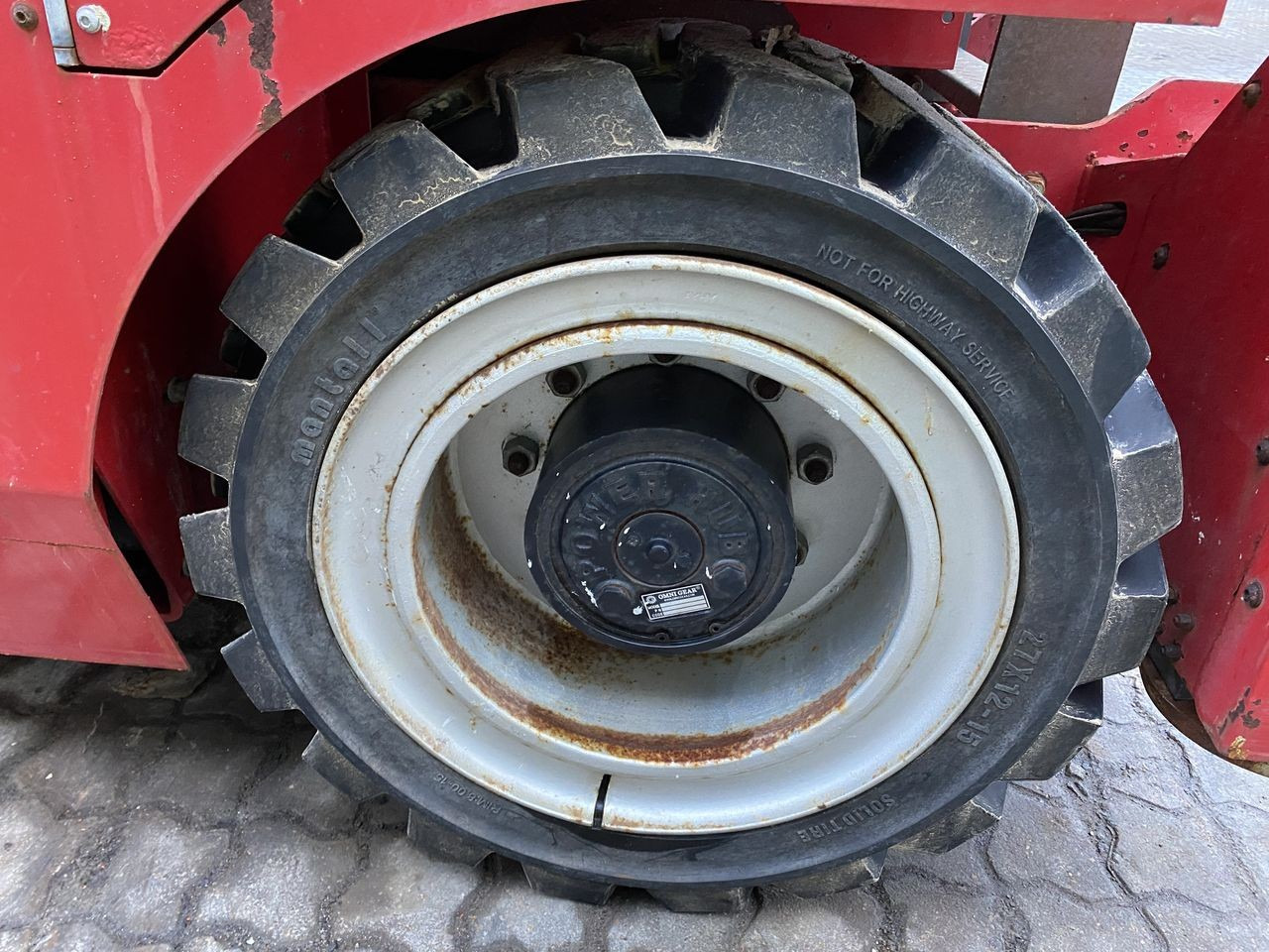 Mantall XD100RT - Scissor lift: picture 3 Mantall XD100RT - Scissor lift: picture 3