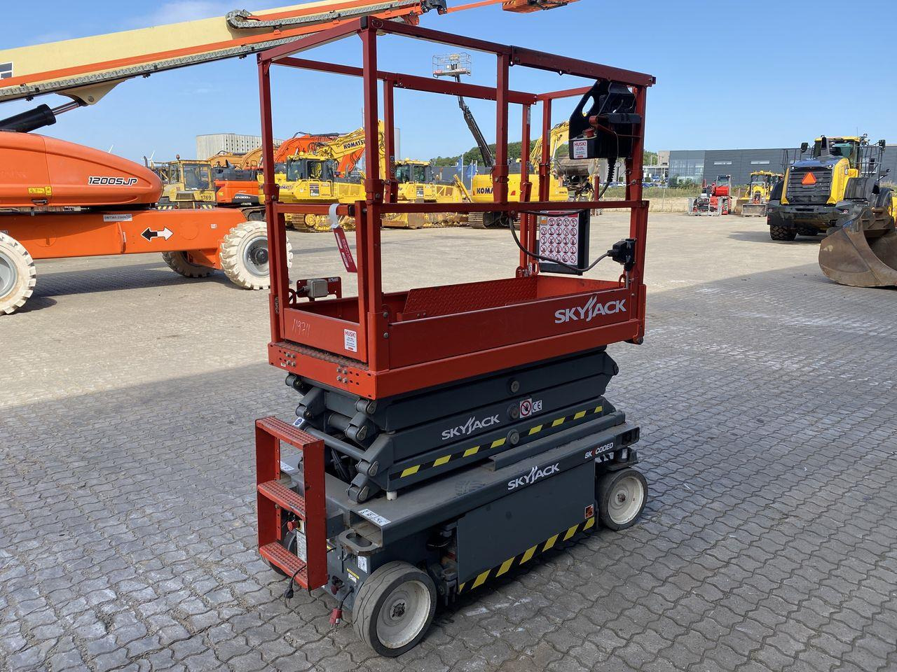 Skyjack SJ3219 - Scissor lift: picture 4 Skyjack SJ3219 - Scissor lift: picture 4