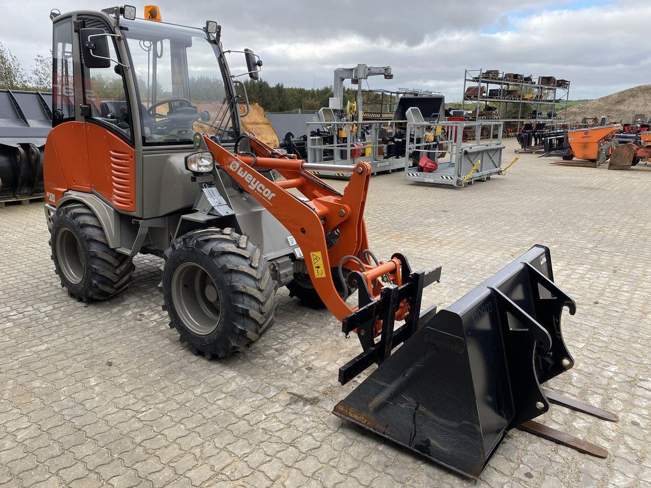 Weycor AR320 Cab - Compact loader: picture 5 Weycor AR320 Cab - Compact loader: picture 5