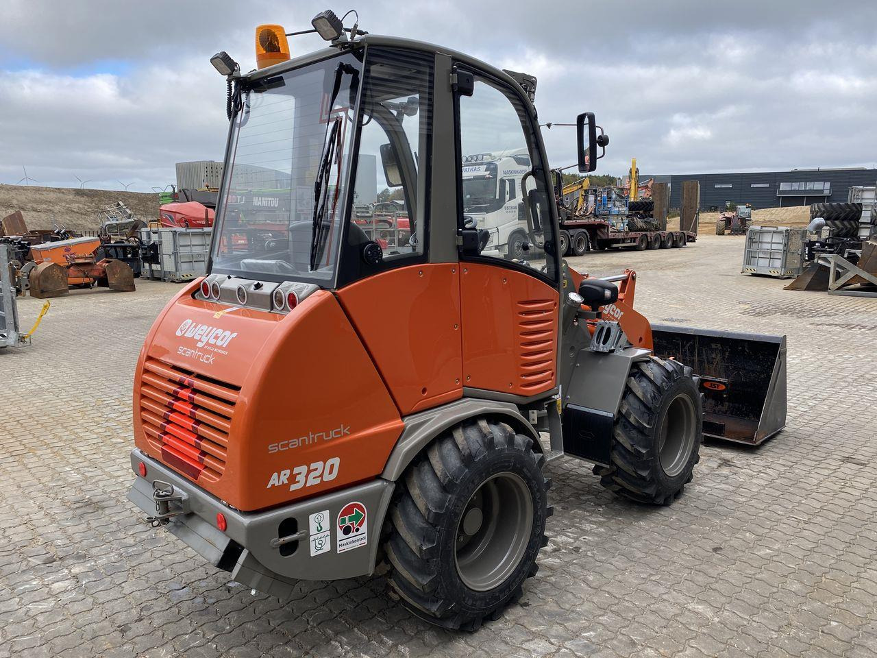 Weycor AR320 Cab - Compact loader: picture 4 Weycor AR320 Cab - Compact loader: picture 4