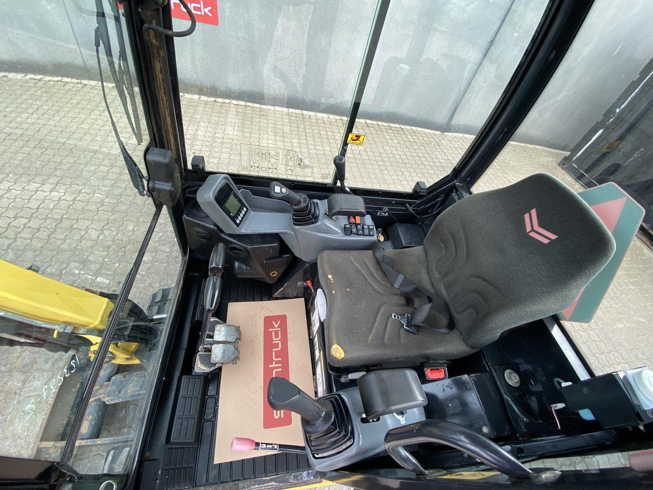 Yanmar SV18 - Mini excavator: picture 3 Yanmar SV18 - Mini excavator: picture 3