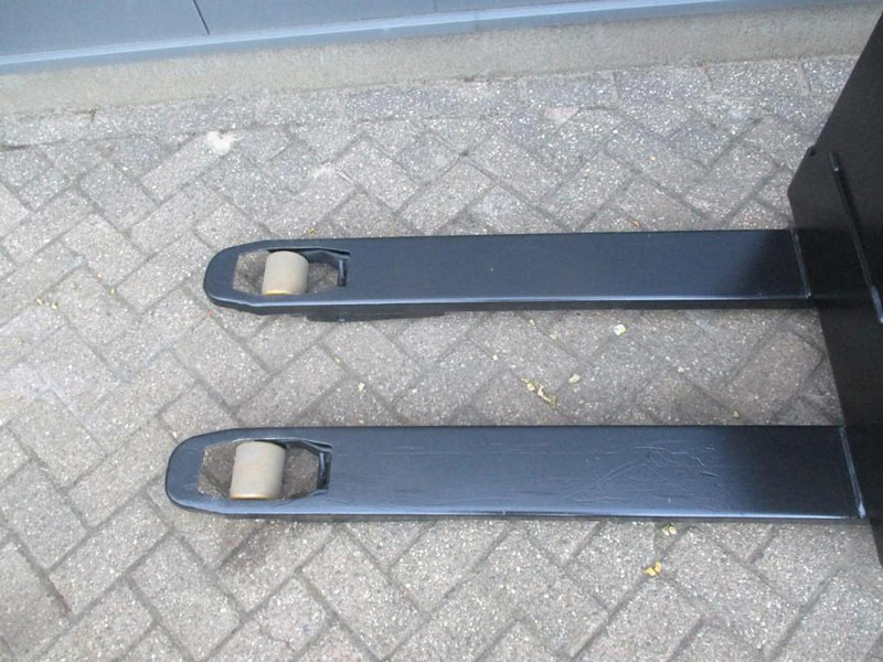 BT LWE 160 - Pallet truck: picture 4 BT LWE 160 - Pallet truck: picture 4