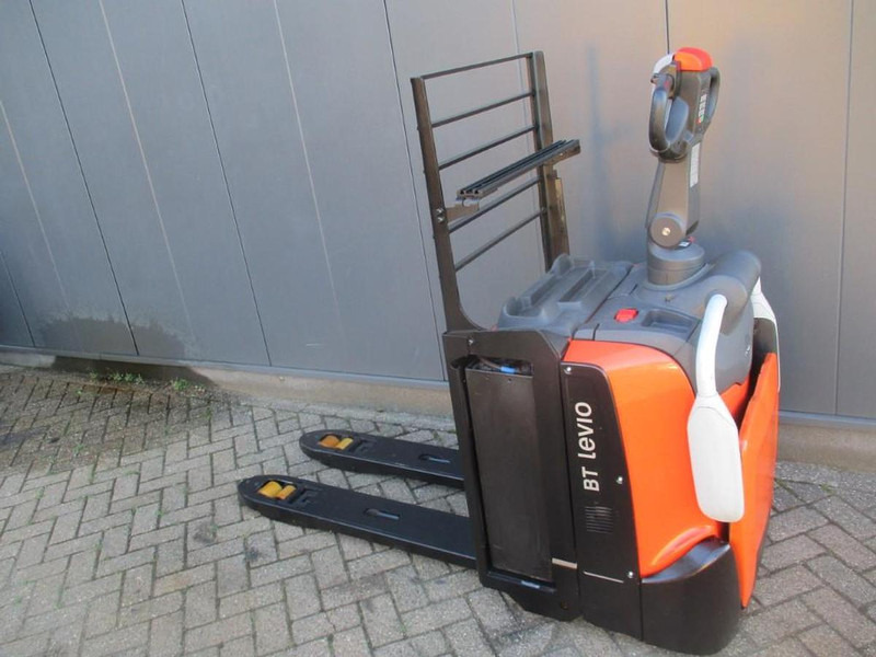 Toyota LPE 200 - Pallet truck: picture 3 Toyota LPE 200 - Pallet truck: picture 3