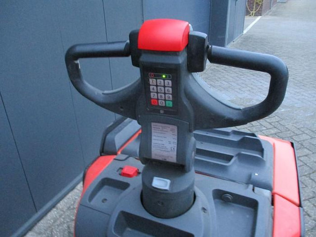 Toyota LPE 250 - Pallet truck: picture 5 Toyota LPE 250 - Pallet truck: picture 5