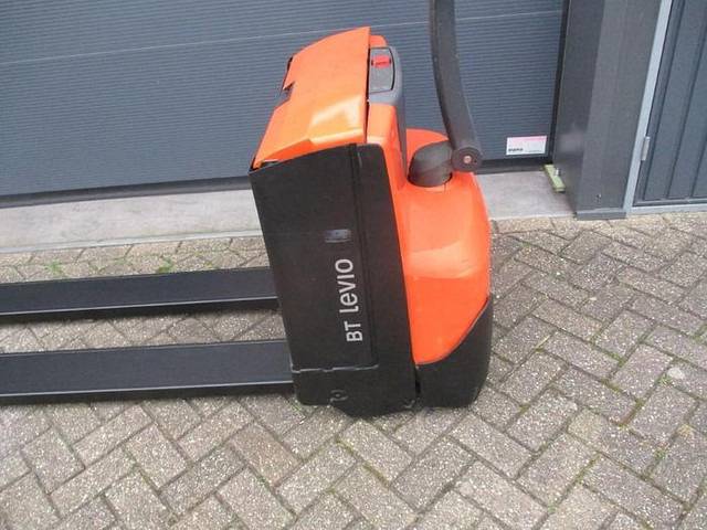 Toyota LWE 250 - Pallet truck: picture 3 Toyota LWE 250 - Pallet truck: picture 3