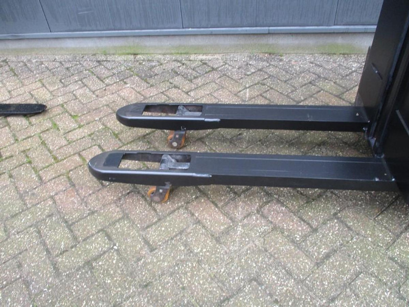 Toyota SWE 080L - Stacker: picture 5 Toyota SWE 080L - Stacker: picture 5