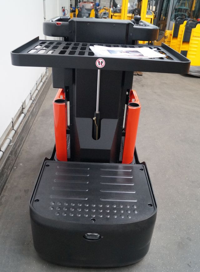EP JX0-30 - Order picker: picture 4 EP JX0-30 - Order picker: picture 4