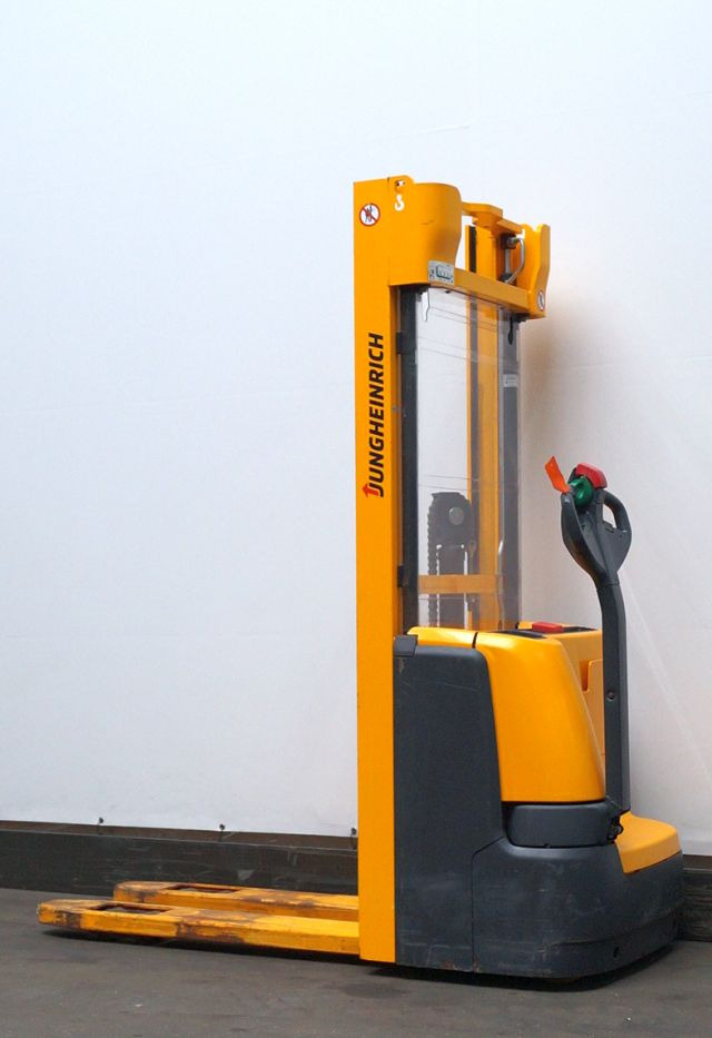 Jungheinrich EJC112 - Stacker: picture 2 Jungheinrich EJC112 - Stacker: picture 2