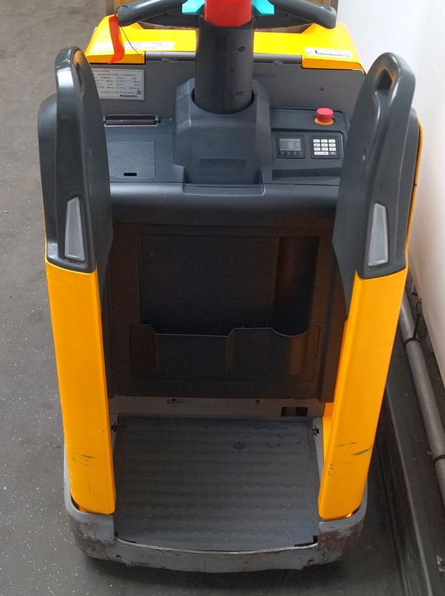 Jungheinrich ERD220 - Stacker: picture 3 Jungheinrich ERD220 - Stacker: picture 3
