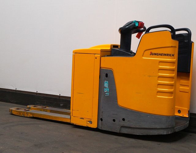 Jungheinrich ERE225 - Pallet truck: picture 2 Jungheinrich ERE225 - Pallet truck: picture 2