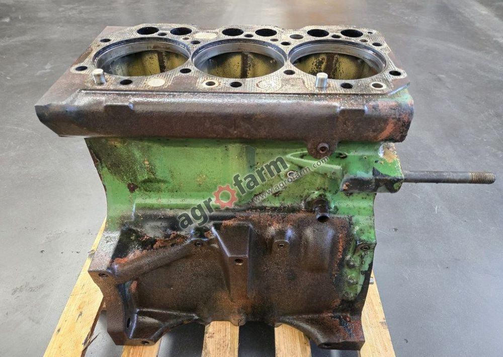 Blok silnika John Deere 1950 1850 1750 1550 1350 - Engine for Truck: picture 2 Blok silnika John Deere 1950 1850 1750 1550 1350 - Engine for Truck: picture 2