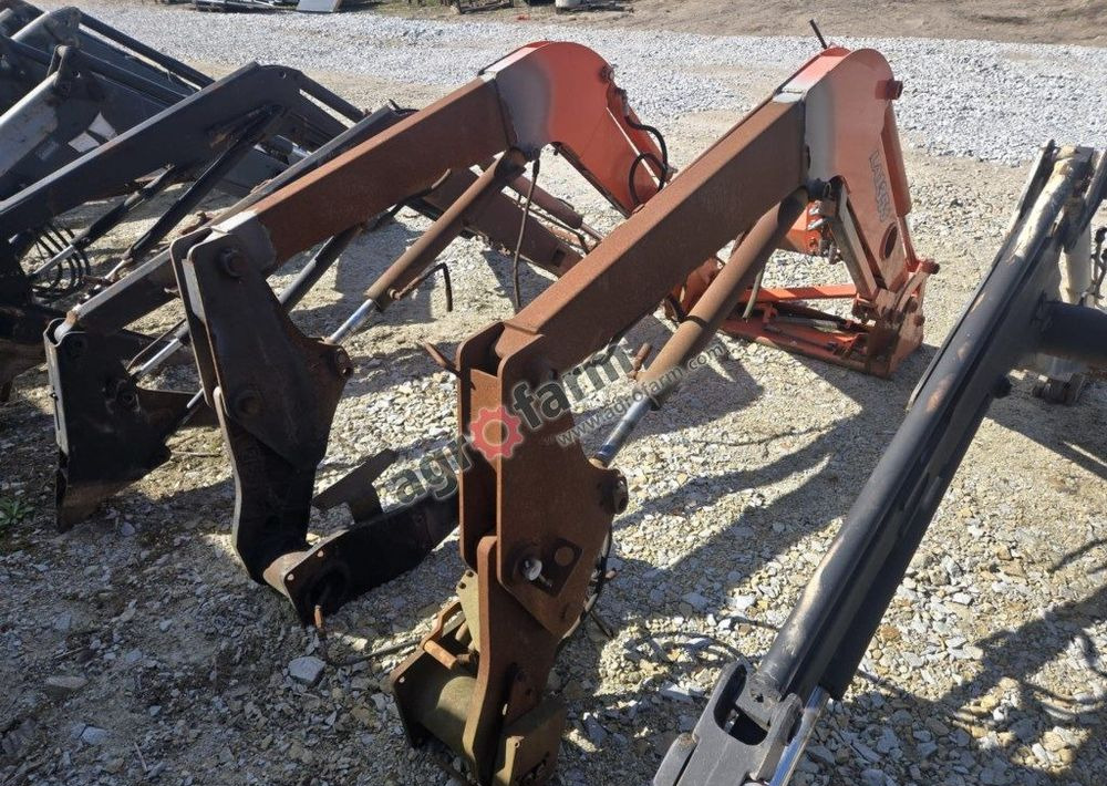 Ładowacz czołowy z adaptacją, Kubota M8540 LA1353 - Front loader for tractor: picture 4 Ładowacz czołowy z adaptacją, Kubota M8540 LA1353 - Front loader for tractor: picture 4