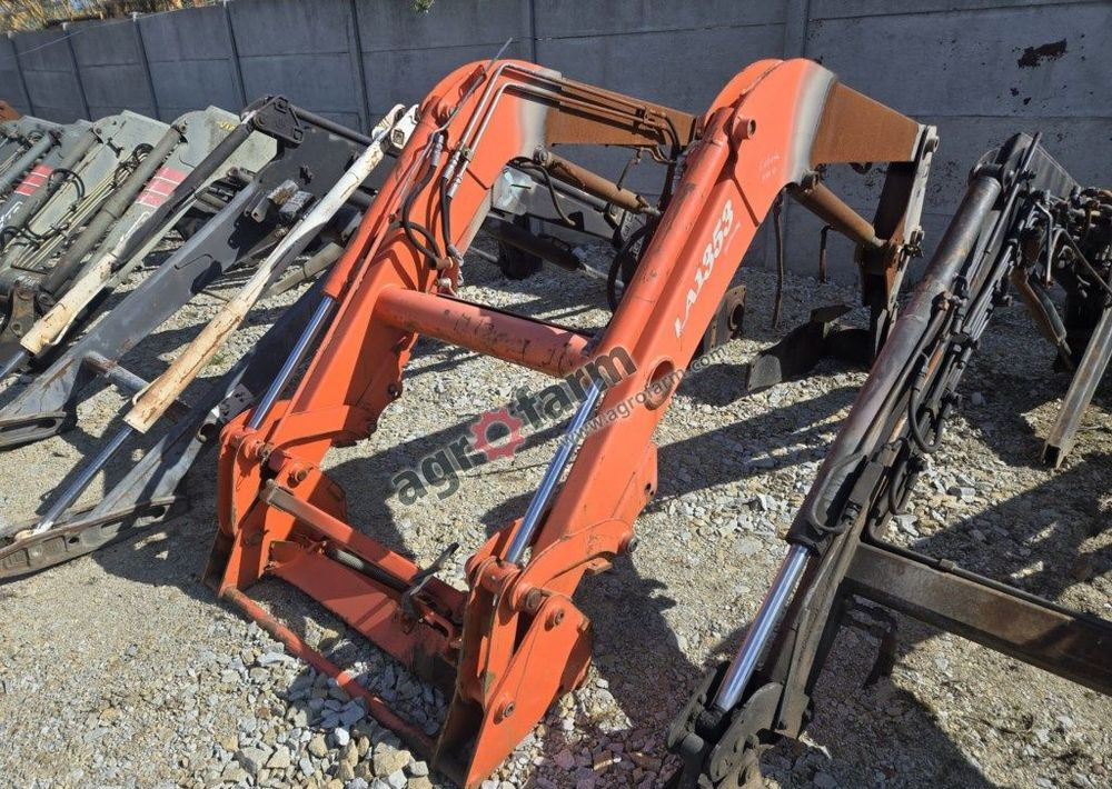 Ładowacz czołowy z adaptacją, Kubota M8540 LA1353 - Front loader for tractor: picture 2 Ładowacz czołowy z adaptacją, Kubota M8540 LA1353 - Front loader for tractor: picture 2