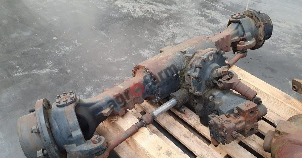 Przedni most, oś Massey Ferguson 8925 4240058M1 - Transmission: picture 1 Przedni most, oś Massey Ferguson 8925 4240058M1 - Transmission: picture 1