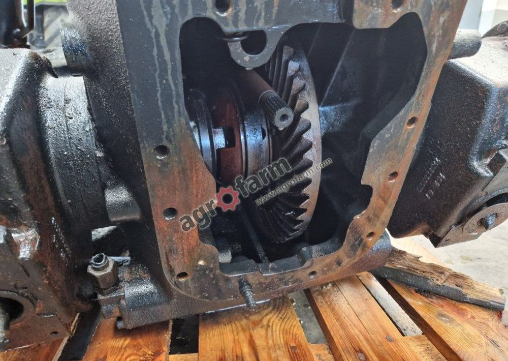 Tylny most John Deere 3310 - Transmission: picture 4 Tylny most John Deere 3310 - Transmission: picture 4