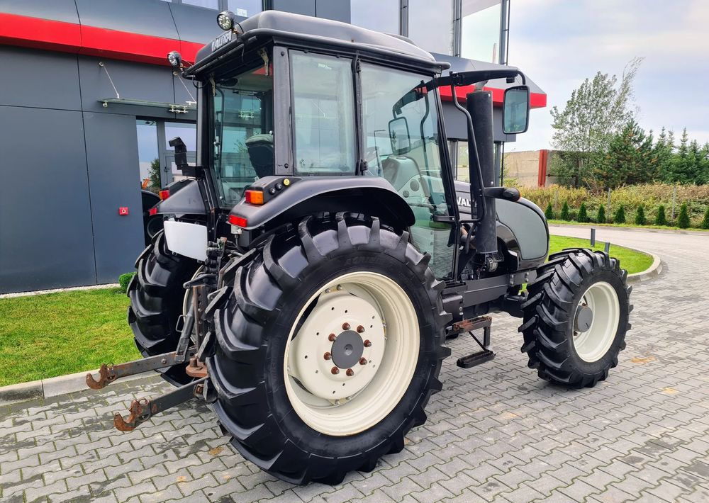 Valtra A93 - Farm tractor: picture 4 Valtra A93 - Farm tractor: picture 4