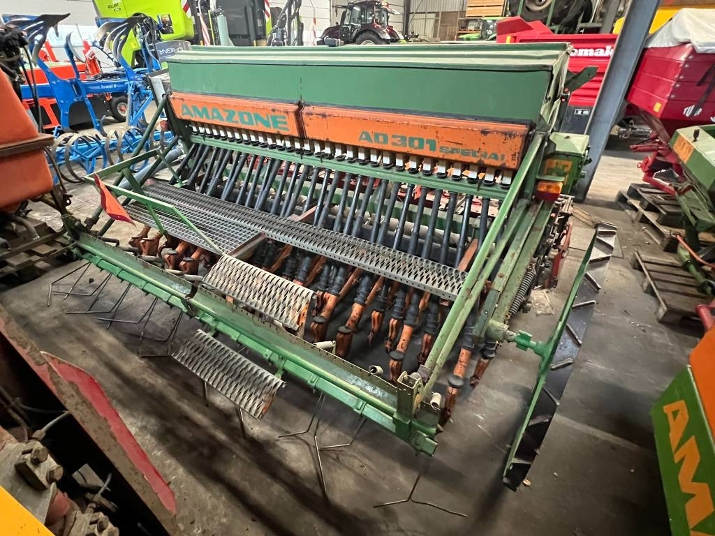 Amazone AD 8 - 301 Special + Vicon T300 Kopeg - Seed drill: picture 3 Amazone AD 8 - 301 Special + Vicon T300 Kopeg - Seed drill: picture 3