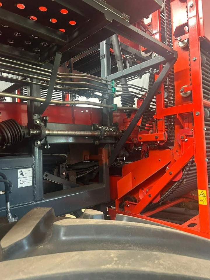 Dewulf R2060 - Potato harvester: picture 4 Dewulf R2060 - Potato harvester: picture 4