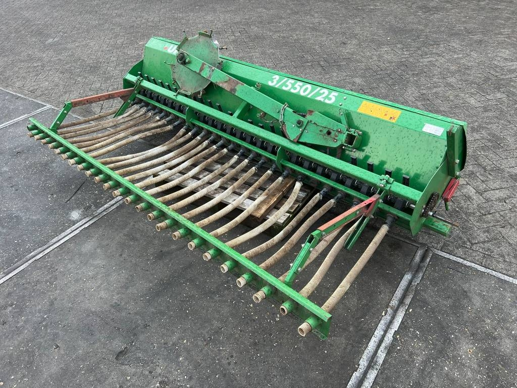 Unia 3/550/25 zaaimachine - Seed drill: picture 1 Unia 3/550/25 zaaimachine - Seed drill: picture 1