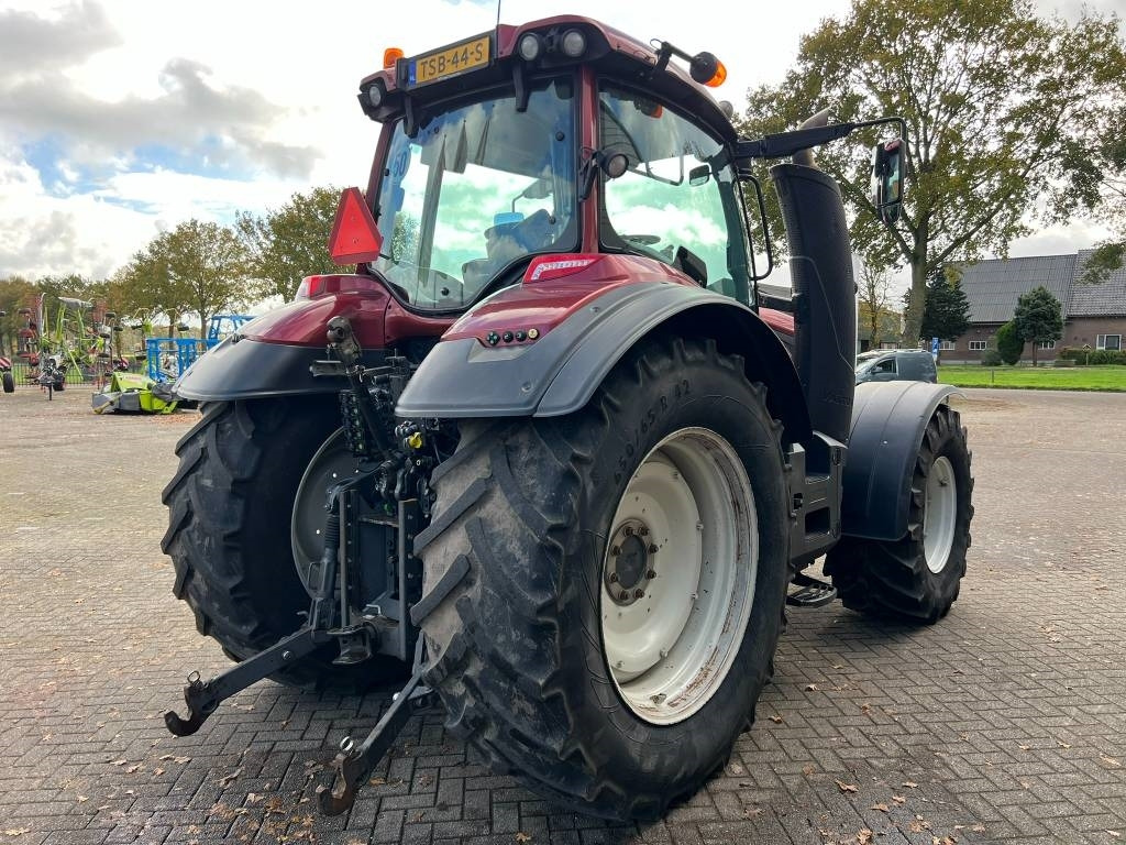 Valtra T 174 Versu - Farm tractor: picture 5 Valtra T 174 Versu - Farm tractor: picture 5