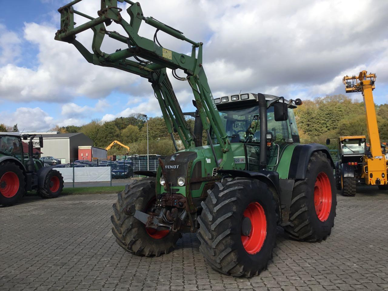 Fendt 820 Vario - Farm tractor: picture 2 Fendt 820 Vario - Farm tractor: picture 2