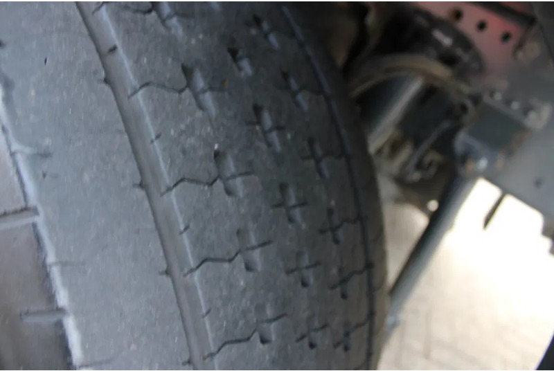 Box truck DAF CF 290 + EURO 6 + MANUAL: picture 16 Box truck DAF CF 290 + EURO 6 + MANUAL: picture 16